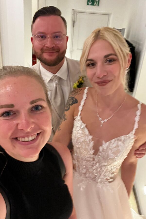 Hochzeiten, Hochzeitsfotografin aus Leipzig für Leipzig, Chemnitz, Dresden, Halle (saale), Berlin, Erfurt, Jena, Potsdam, Sachsen, Sachsen-Anhalt, Thüringen, Deutschland und Europa für authentische, echte, zeitliose Hochzeitsfotos